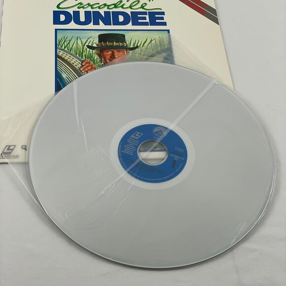 Paramount Home Video Crocodile Dundee Laserdisc LD Collectible Paul Hogan Comedy - Picture 7 of 7